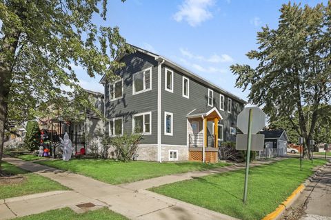 Tiny photo for 2201 N 74th Court, Elmwood Park, IL 60707 (MLS # 12502126)