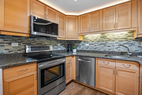 Tiny photo for 1123 Stoughton Court #1123, Schaumburg, IL 60194 (MLS # 12485204)