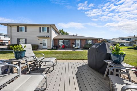 Tiny photo for 1123 Stoughton Court #1123, Schaumburg, IL 60194 (MLS # 12485204)