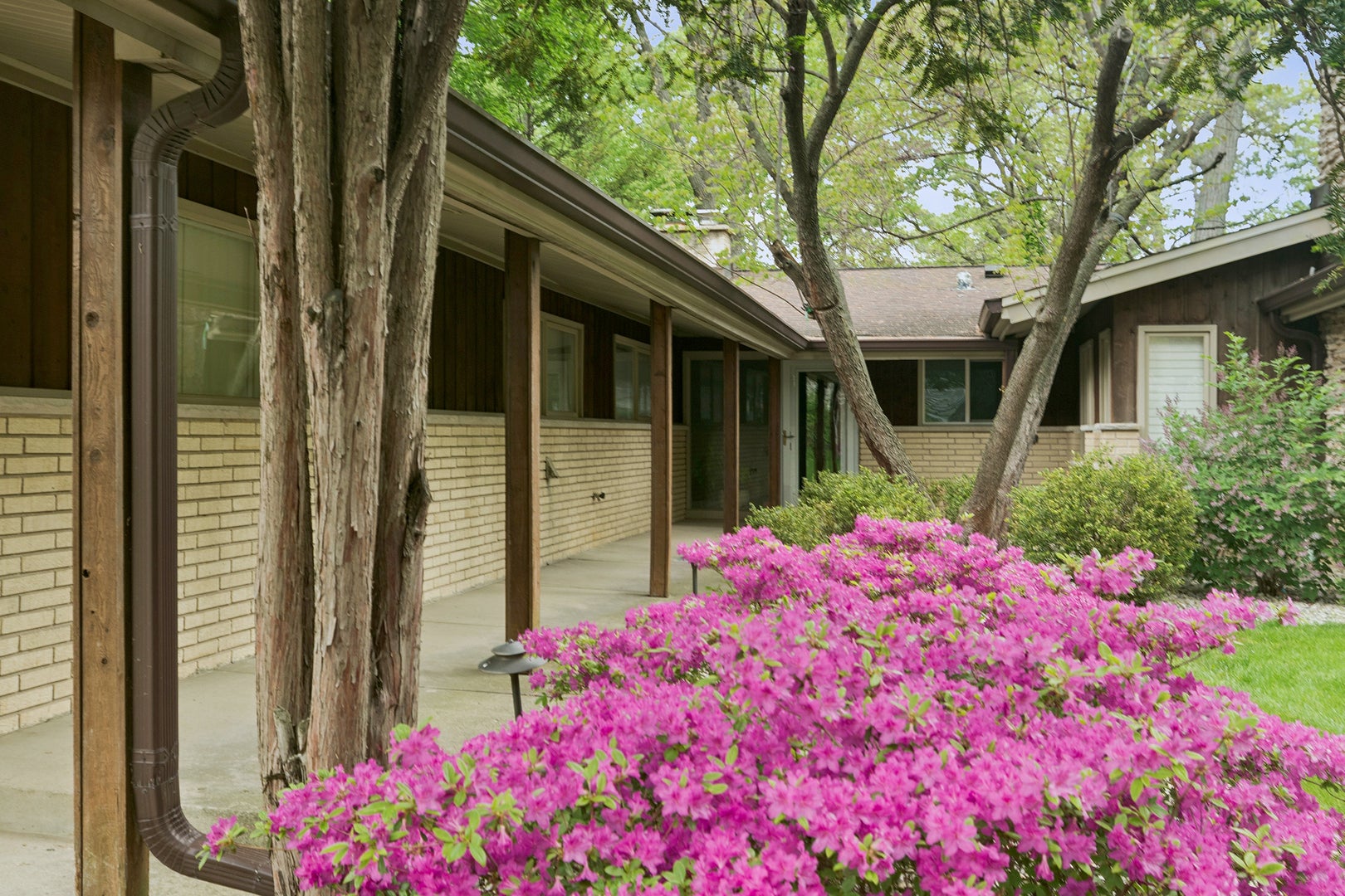 28 LANCASTER Lane
