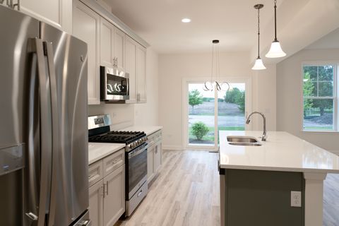 Tiny photo for 513 Amherst Drive, Sycamore, IL 60178 (MLS # 12451289)