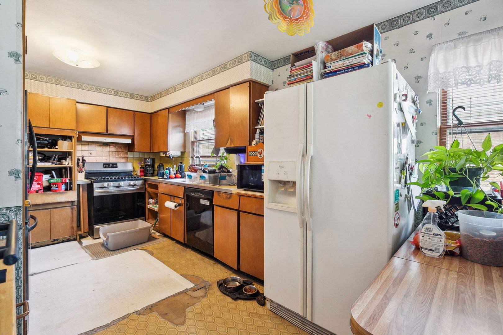 4313 W 77th Place