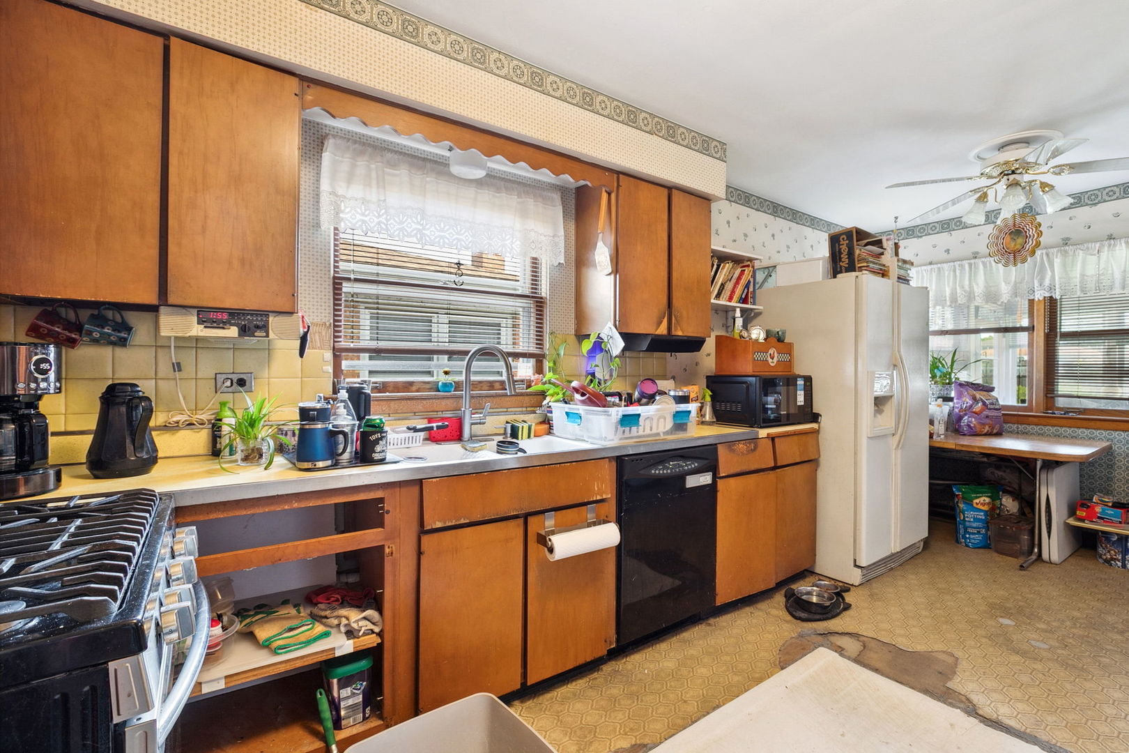 4313 W 77th Place