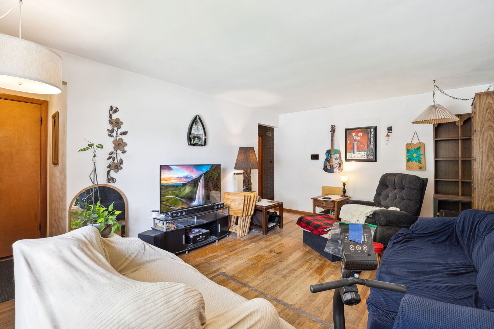4313 W 77th Place