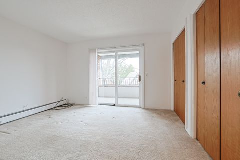 Tiny photo for 200 Red Top Drive #302, Libertyville, IL 60048 (MLS # 12600102)
