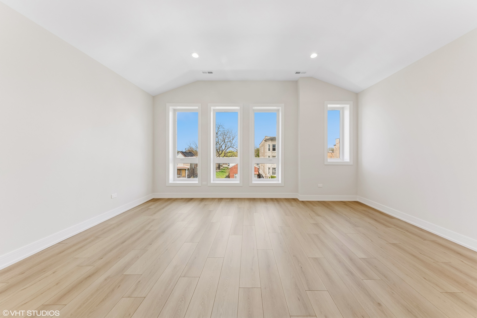 5000 S Prairie Avenue 1