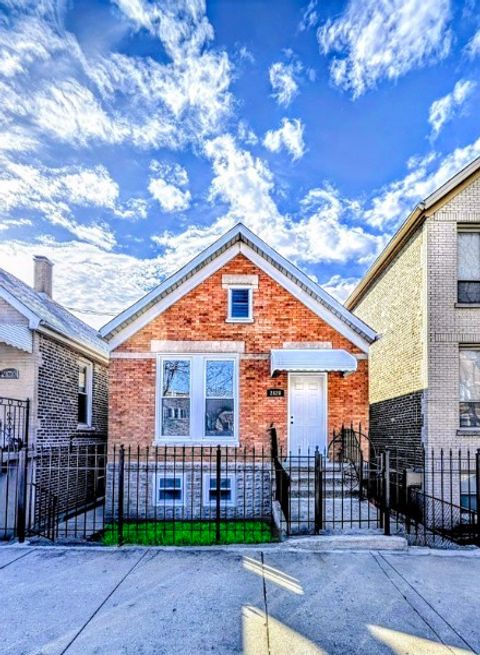 2828 S Emerald Avenue Chicago IL 60616