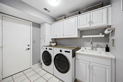 Tiny photo for 330 Sutcliffe Circle, Vernon Hills, IL 60061 (MLS # 12710493)