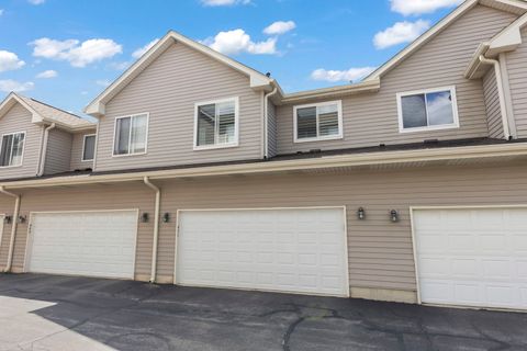 Tiny photo for 11S471 Rachael Court, Willowbrook, IL 60527 (MLS # 12708107)