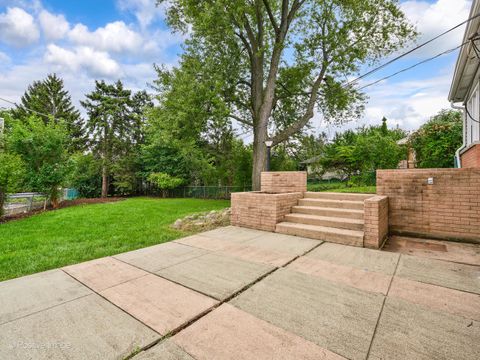 A home in Mount Prospect