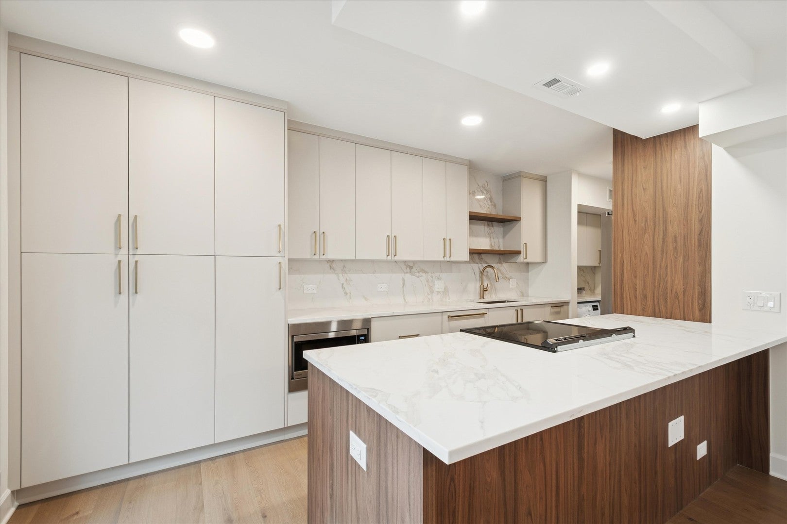 1420 Sheridan Road 3i