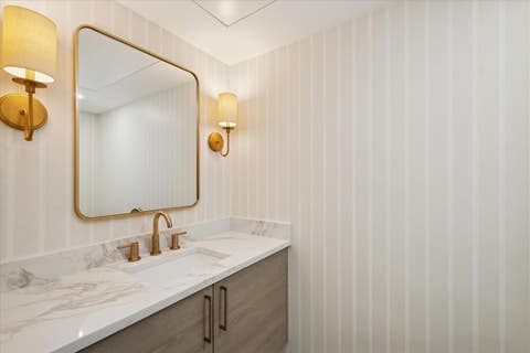 Tiny photo for 1420 Sheridan Road #3i, Wilmette, IL 60091 (MLS # 12729317)