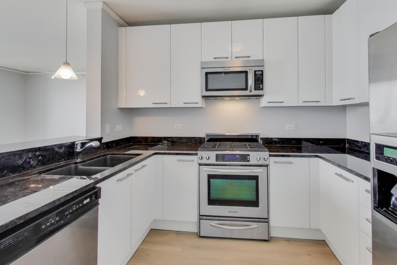 225 N Columbus Drive 7203