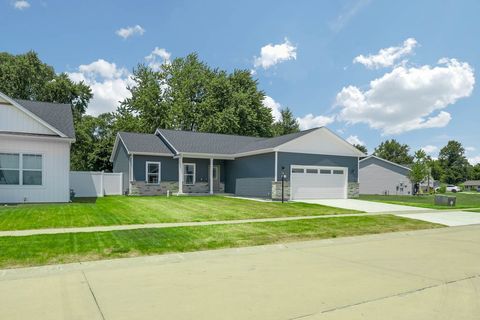 Photo of 708 Justice Street, Tuscola, IL 61953 (MLS # 12118826)