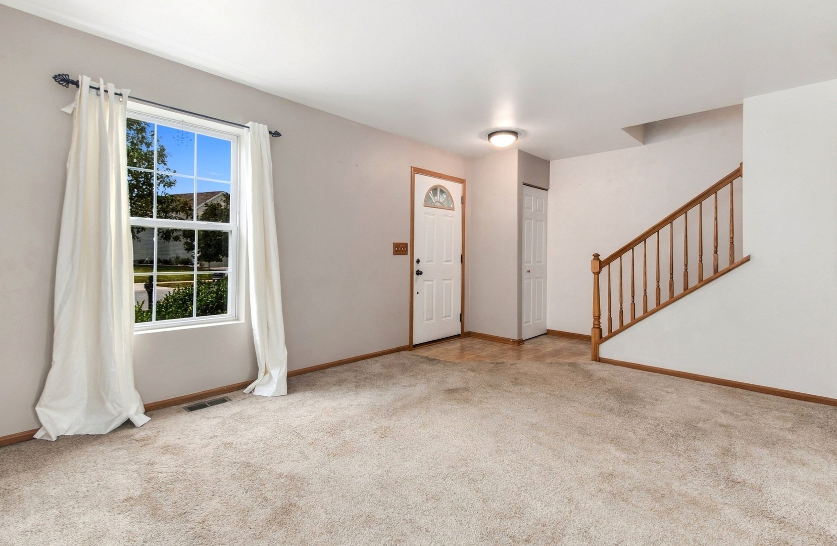 1628 Hawthorne Ridge Drive