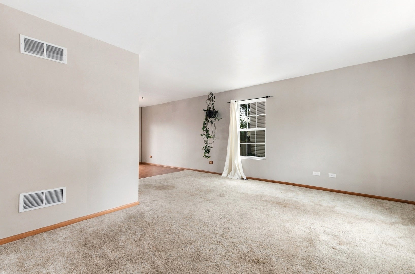 1628 Hawthorne Ridge Drive