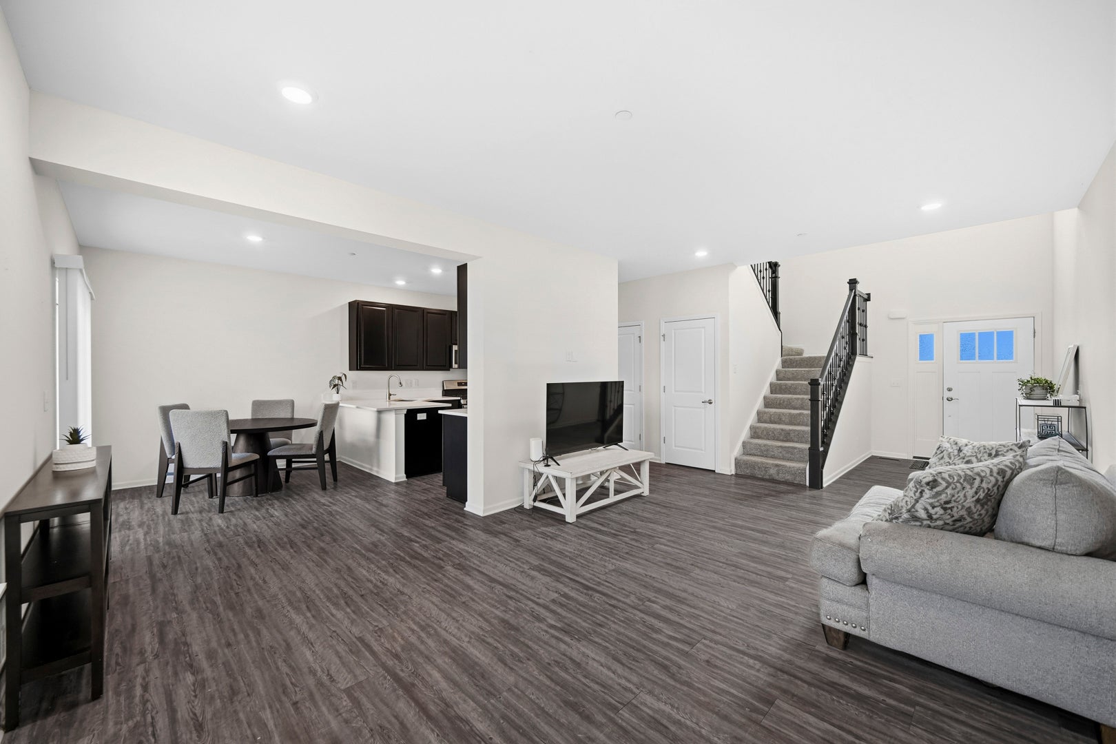1129 Hawk Hollow Drive