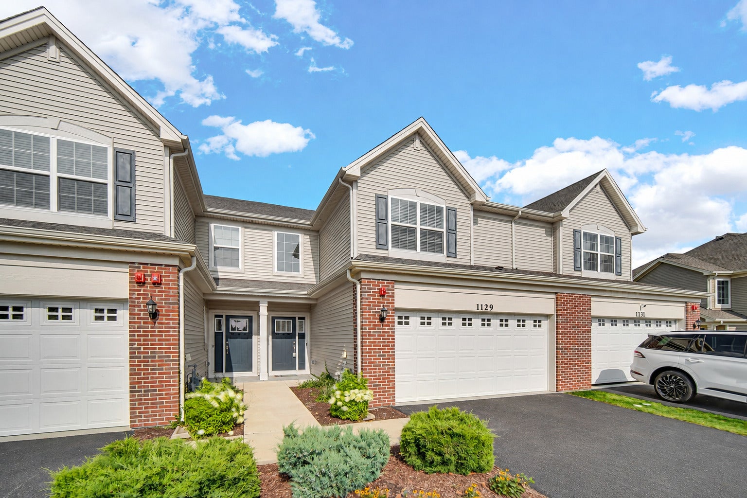 1129 Hawk Hollow Drive