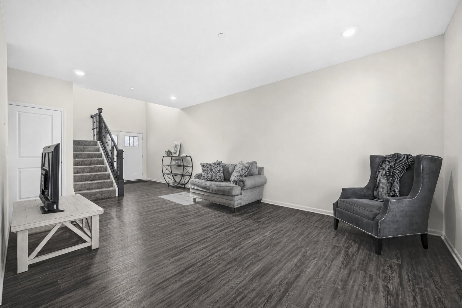 1129 Hawk Hollow Drive