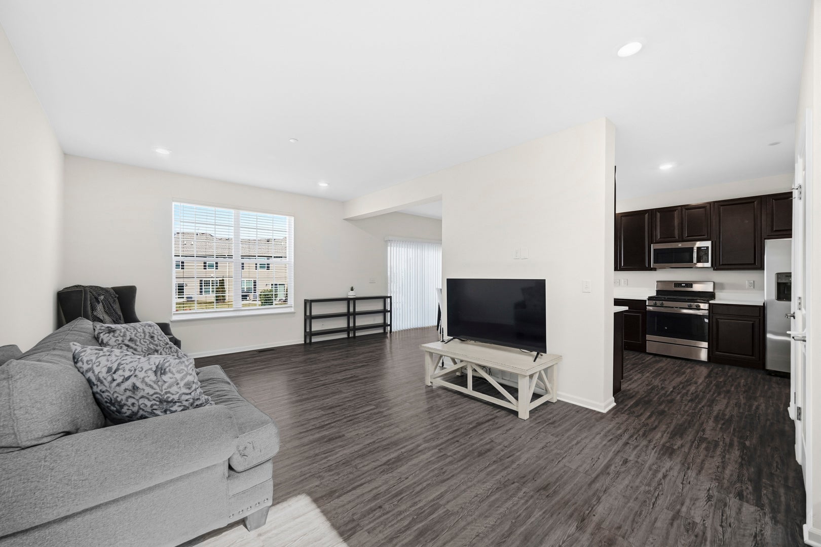 1129 Hawk Hollow Drive