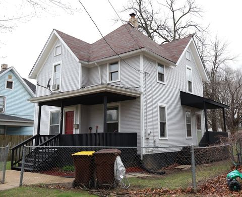 Tiny photo for 1425 Blaisdell Street, Rockford, IL 61101 (MLS # 12625127)