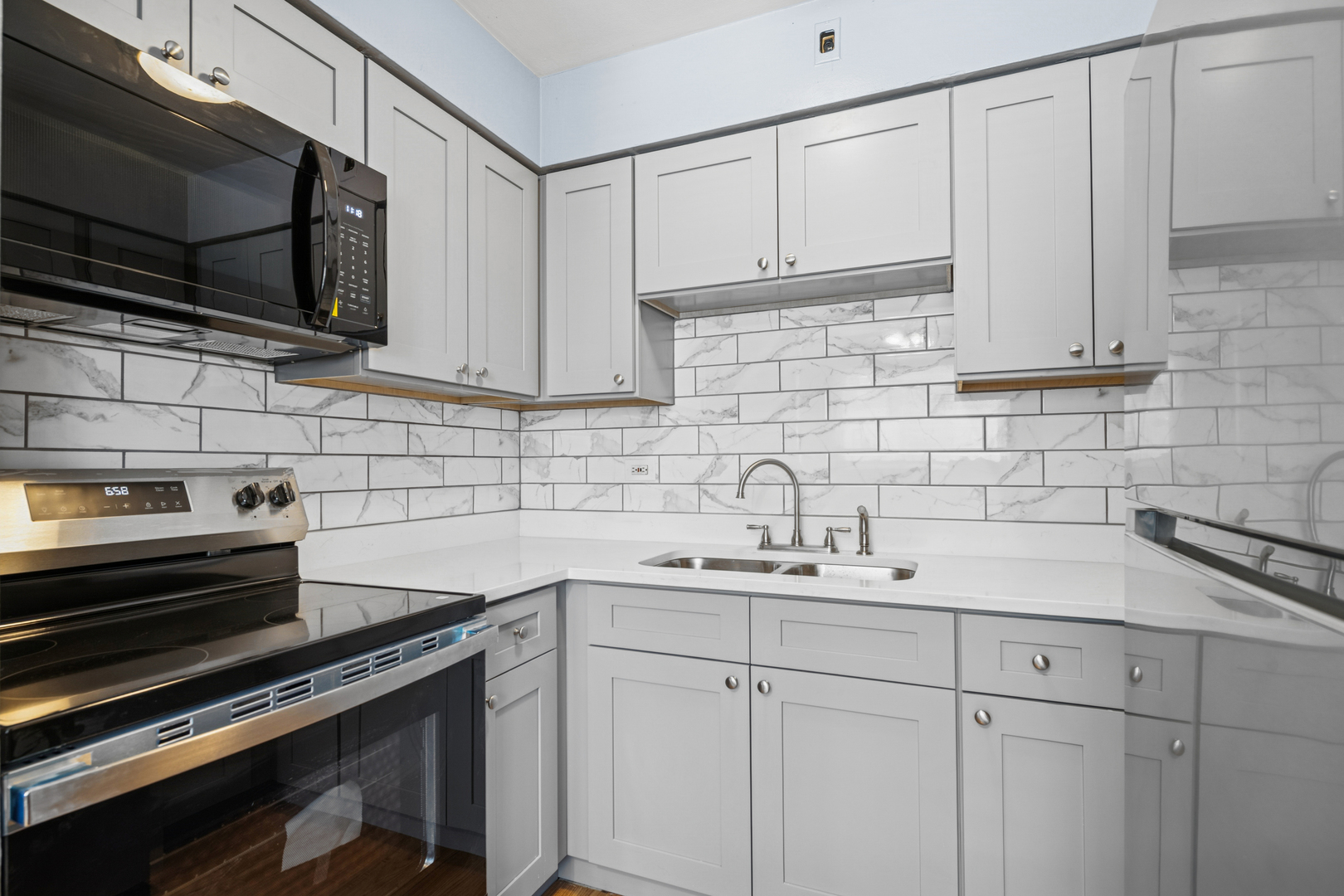 7201 W Wellington Avenue D-1