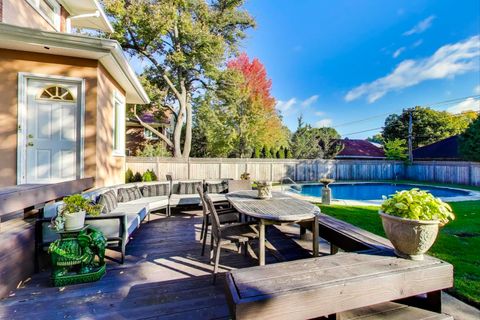 Tiny photo for 823 Jackson Avenue, River Forest, IL 60305 (MLS # 12504862)