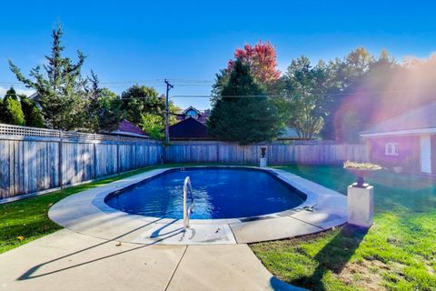 Tiny photo for 823 Jackson Avenue, River Forest, IL 60305 (MLS # 12504862)