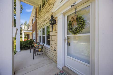 Tiny photo for 606 5th Street #606, Wilmette, IL 60091 (MLS # 12720597)
