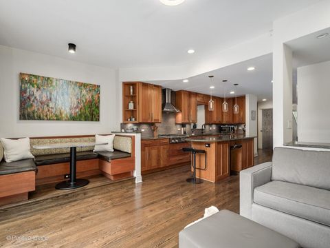Tiny photo for 2250 N WAYNE Avenue, Chicago, IL 60614 (MLS # 12599438)