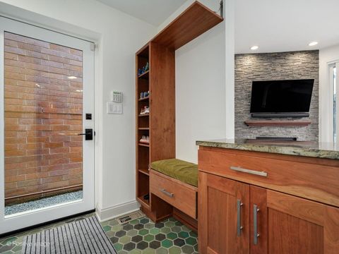Tiny photo for 2250 N WAYNE Avenue, Chicago, IL 60614 (MLS # 12599438)