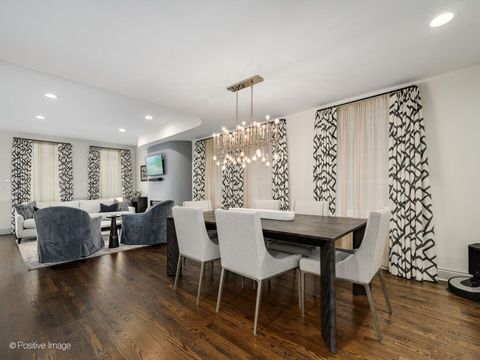 Tiny photo for 2250 N WAYNE Avenue, Chicago, IL 60614 (MLS # 12599438)