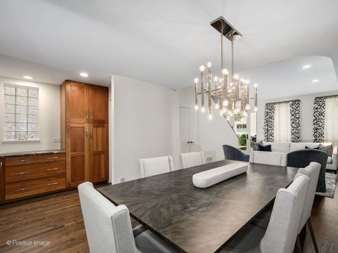 Tiny photo for 2250 N WAYNE Avenue, Chicago, IL 60614 (MLS # 12599438)