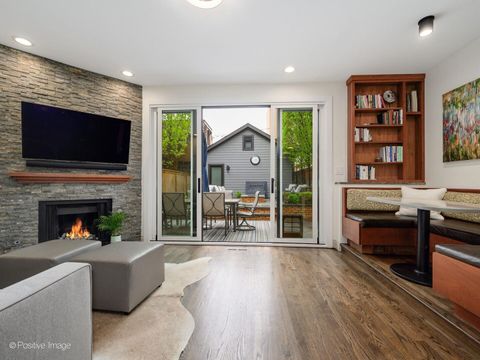 Tiny photo for 2250 N WAYNE Avenue, Chicago, IL 60614 (MLS # 12599438)