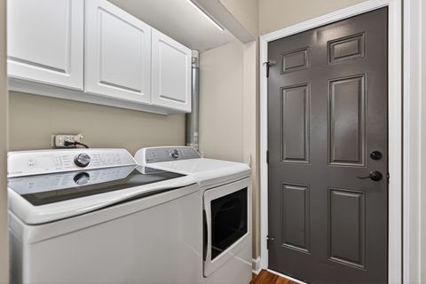 Tiny photo for 3S082 Timber Drive #7B, Warrenville, IL 60555 (MLS # 12632648)