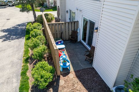 Tiny photo for 3S082 Timber Drive #7B, Warrenville, IL 60555 (MLS # 12632648)