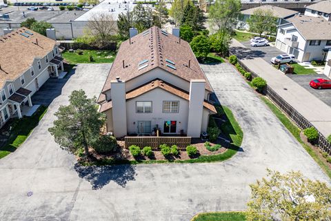 Tiny photo for 3S082 Timber Drive #7B, Warrenville, IL 60555 (MLS # 12632648)