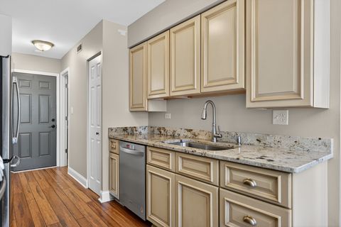 Tiny photo for 3S082 Timber Drive #7B, Warrenville, IL 60555 (MLS # 12632648)