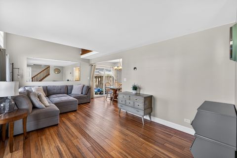 Tiny photo for 3S082 Timber Drive #7B, Warrenville, IL 60555 (MLS # 12632648)