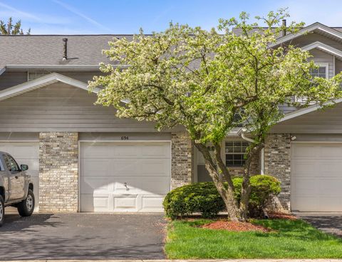 Photo of 694 N Tamarac Boulevard, Addison, IL 60101 (MLS # 12607292)