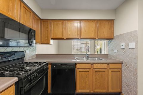 Tiny photo for 694 N Tamarac Boulevard, Addison, IL 60101 (MLS # 12607292)