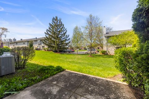 Tiny photo for 694 N Tamarac Boulevard, Addison, IL 60101 (MLS # 12607292)