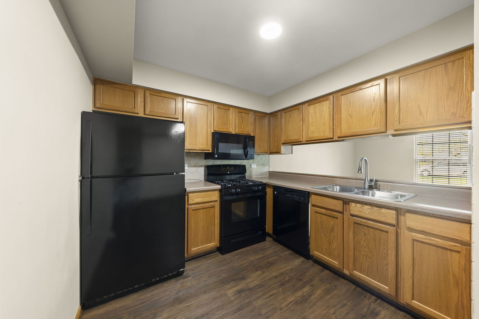 694 N Tamarac Boulevard