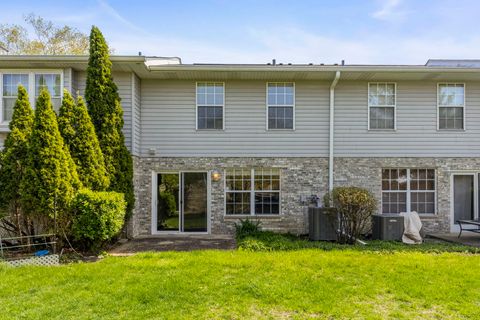 Tiny photo for 694 N Tamarac Boulevard, Addison, IL 60101 (MLS # 12607292)