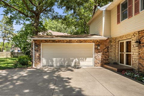 Tiny photo for 1919 Terrace Court, Davenport, IA 52802 (MLS # 12688241)