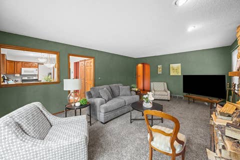 Tiny photo for 1919 Terrace Court, Davenport, IA 52802 (MLS # 12688241)