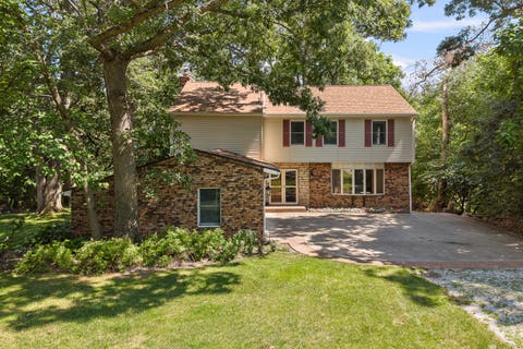 Tiny photo for 1919 Terrace Court, Davenport, IA 52802 (MLS # 12688241)
