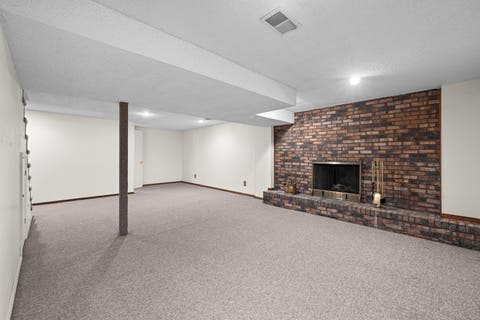 Tiny photo for 1919 Terrace Court, Davenport, IA 52802 (MLS # 12688241)