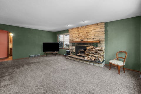 Tiny photo for 1919 Terrace Court, Davenport, IA 52802 (MLS # 12688241)