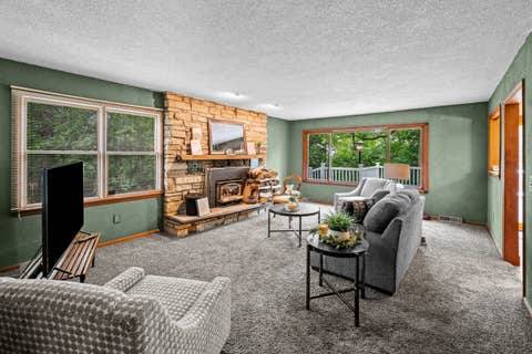 Tiny photo for 1919 Terrace Court, Davenport, IA 52802 (MLS # 12688241)